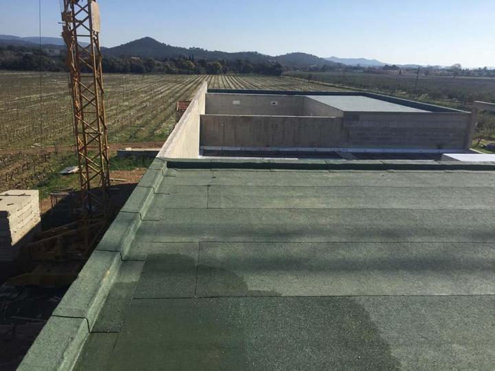 Découvrez notre service d’installation de système d’étanchéité liquide.